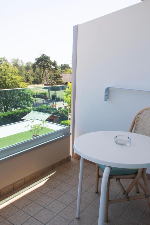 Hotel Hiki 3 Superior Bibione Exterior foto